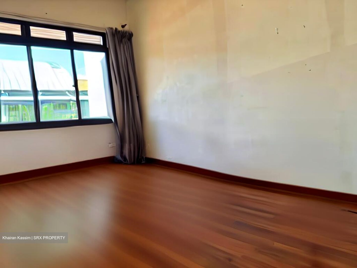 Lorong Sarina (D14), Terrace #523256771